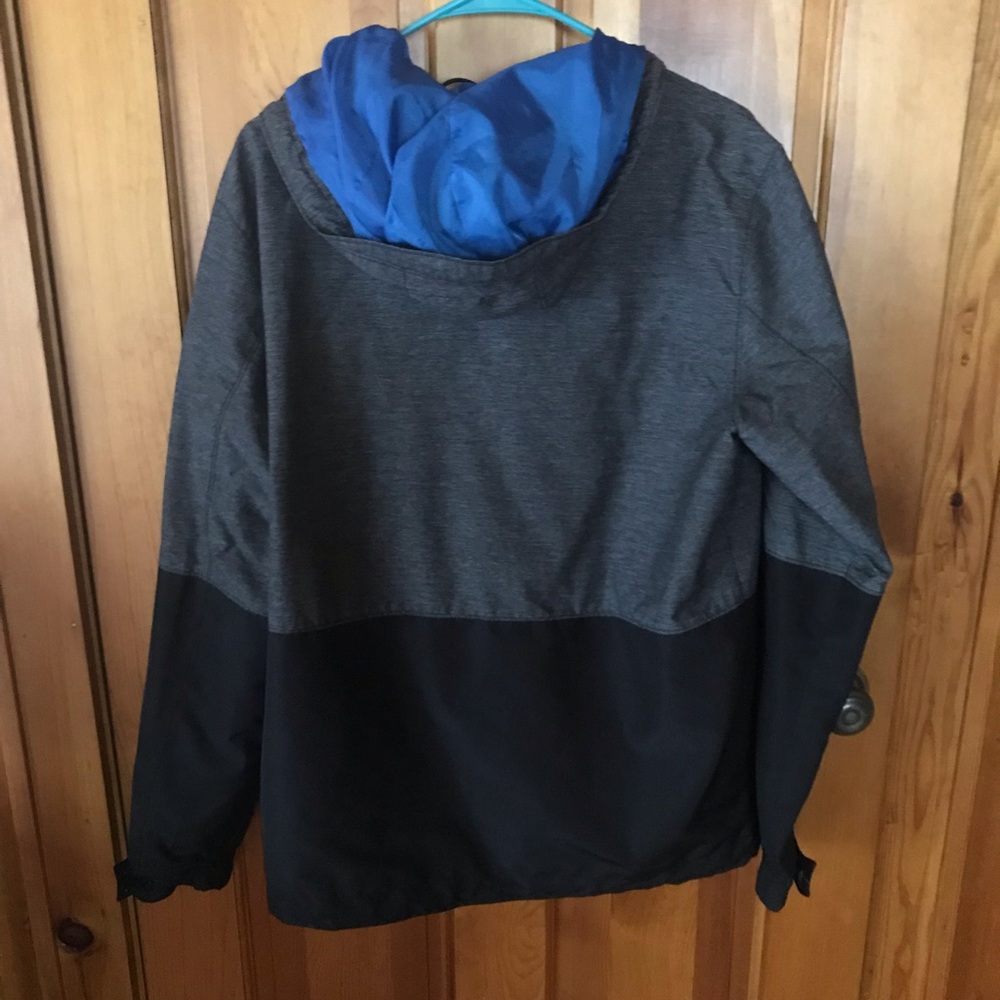 American Eagle Windbreaker - Picture 2 of 3